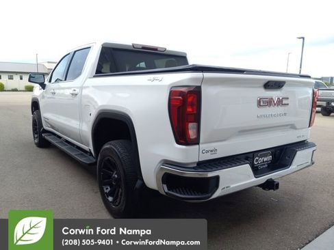 Used 2023 GMC Sierra 1500 SLE w/ Enhanced Capability Package AWD/4WD image 5