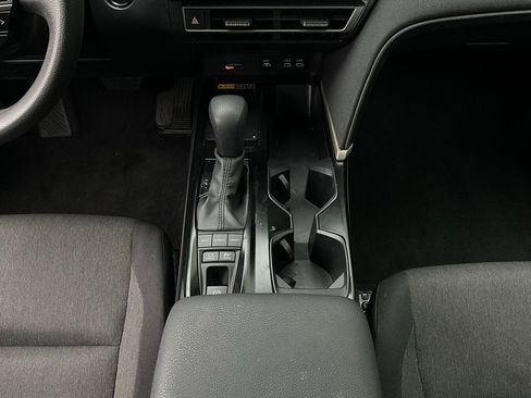 Used 2025 Toyota Camry LE image 14