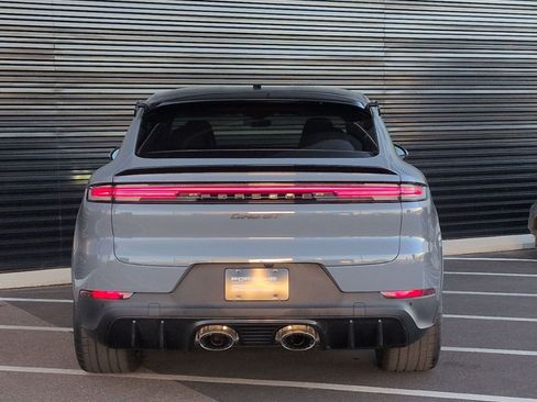 Certified 2025 Porsche Cayenne Turbo GT image 10