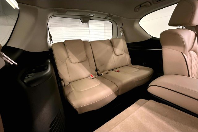 Used 2024 Nissan Armada Platinum w/ Captain's Chairs Package AWD/4WD image 34