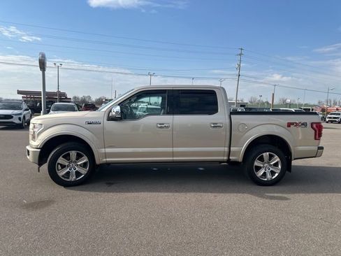 Used 2017 Ford F150 Platinum w/ Equipment Group 701A Luxury image 30