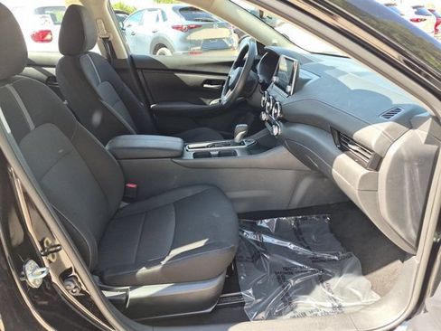 Used 2025 Nissan Sentra SV FWD image 26