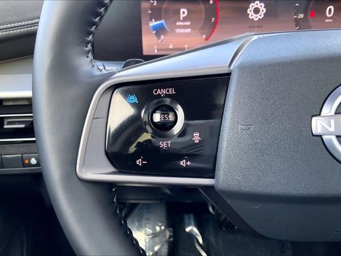 Used 2025 Nissan Murano SL image 24