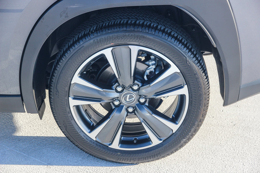 Used 2025 Lexus UX 300h FWD image 12