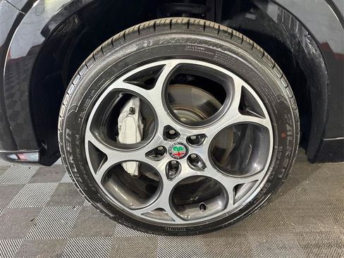 Used 2024 Alfa Romeo Tonale Ti AWD/4WD image 33
