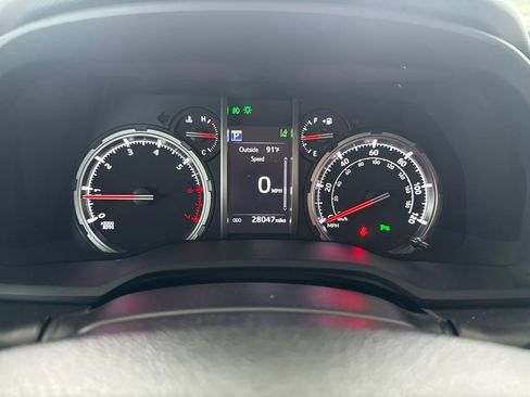 Used 2023 Toyota 4Runner Limited AWD/4WD image 19