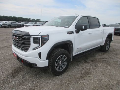 New 2026 GMC Sierra 1500 AT4 w/ AT4 Premium Package AWD/4WD image 12
