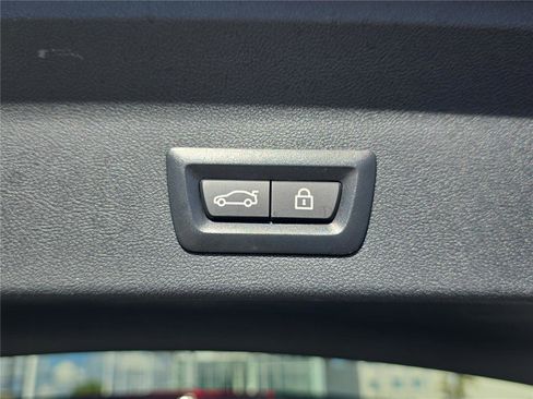 Used 2023 BMW X3 sDrive30i w/ Convenience Package image 9