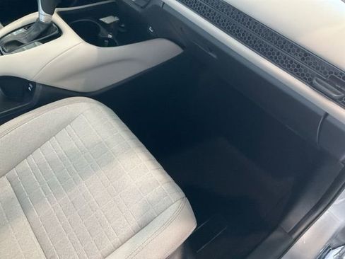 Used 2025 Honda HR-V LX image 25