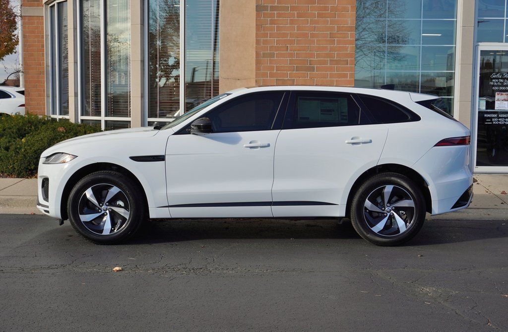 Used 2025 Jaguar F-PACE R-Dynamic S AWD/4WD image 2