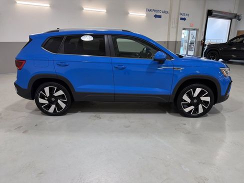 Certified 2024 Volkswagen Taos SEL image 10