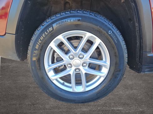 Used 2023 Jeep Grand Cherokee L Laredo w/ Luxury Tech Group I image 37