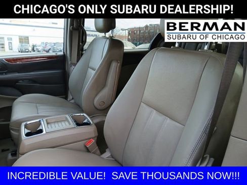 Used 2016 Chrysler Town & Country LX image 22