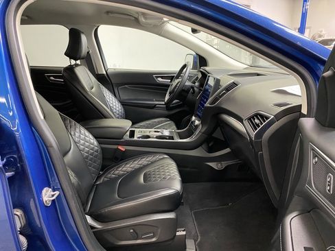 Used 2023 Ford Edge Titanium image 17