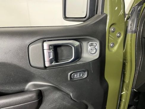 Used 2022 Jeep Wrangler Unlimited Sport AWD/4WD image 14