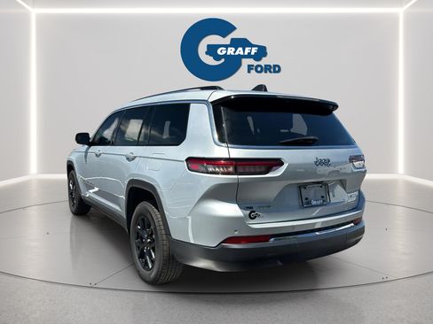 Used 2021 Jeep Grand Cherokee L Limited AWD/4WD image 9