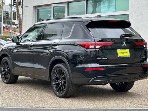 New 2025 Mitsubishi Outlander SEL image 6