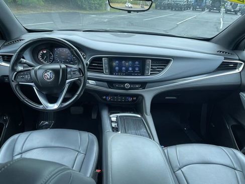Used 2023 Buick Enclave Premium image 21