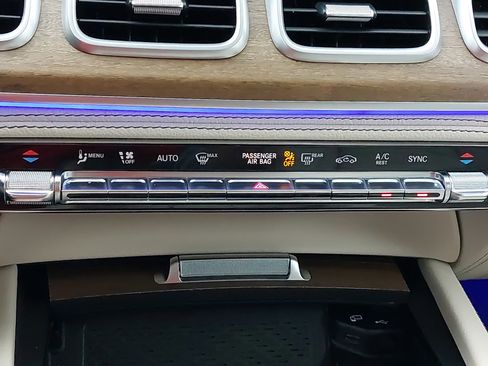 Used 2020 Mercedes-Benz GLS 450 4MATIC image 25