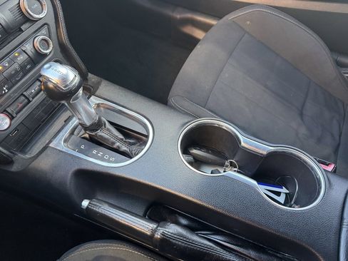 Used 2018 Ford Mustang Coupe image 12