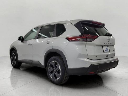 Used 2025 Nissan Rogue SV image 20