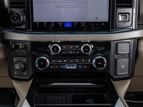 Used 2026 Ford F250 Platinum w/ Platinum Plus Package AWD/4WD image 28
