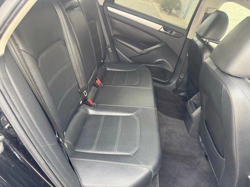 Used 2012 Volkswagen Passat TDI SE image 17