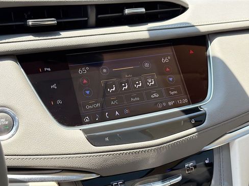 Certified 2024 Cadillac XT5 Premium Luxury w/ Technology Package FWD image 23