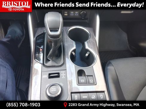 Used 2022 Toyota Highlander Limited AWD/4WD image 28