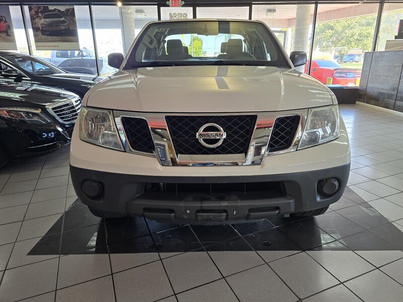 Used 2021 Nissan Frontier S RWD image 2
