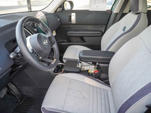 Used 2025 MINI Cooper Countryman S w/ Comfort Package Max image 19