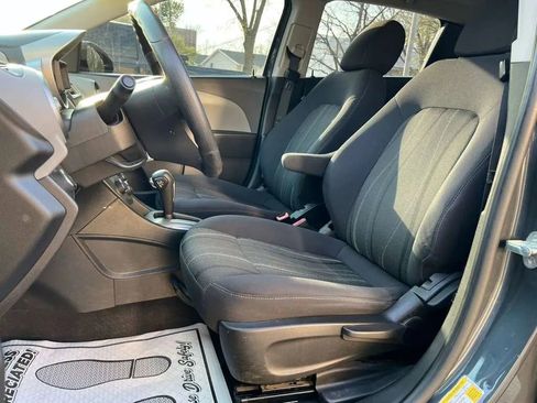 Used 2013 Chevrolet Sonic LT image 6