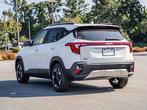 New 2026 Kia Seltos S FWD image 3