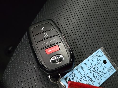 Certified 2024 Toyota Land Cruiser image 35