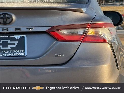 Used 2023 Toyota Camry SE w/ Convenience Package image 9