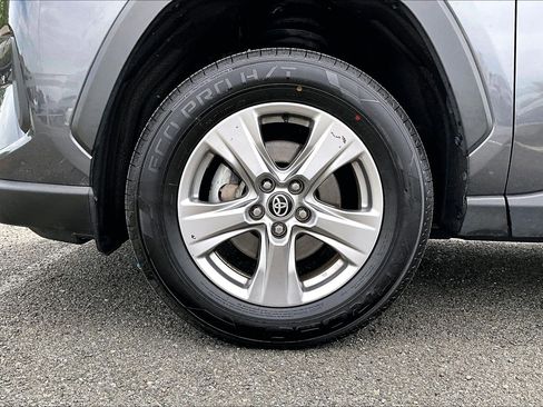 Used 2024 Toyota RAV4 XLE image 9