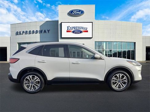 Used 2022 Ford Escape SEL image 5