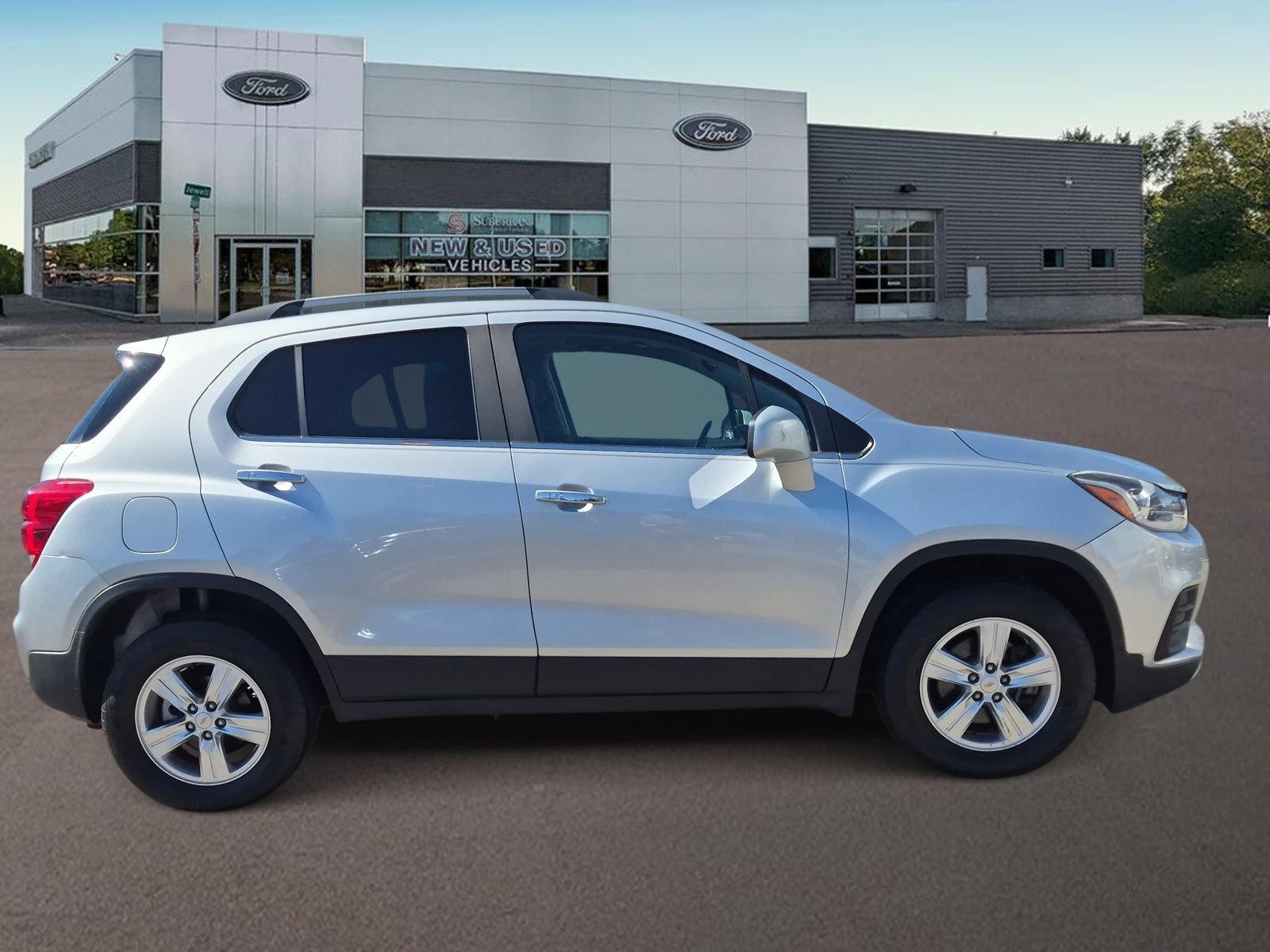Used 2018 Chevrolet Trax LT w/ LT Convenience Package AWD/4WD image 10