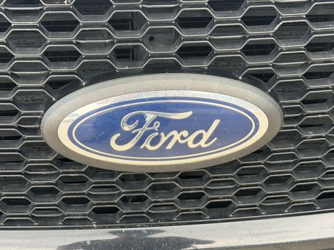 Used 2018 Ford F150 XL w/ Equipment Group 101A Mid RWD image 5