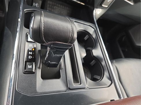 Used 2022 Ford F150 Lariat w/ Equipment Group 502A High image 20