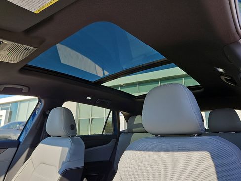 New 2026 Volkswagen Atlas Cross Sport SEL R-Line image 12