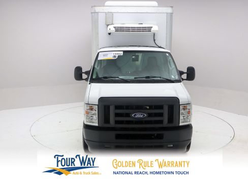 Used 2024 Ford E-350 and Econoline 350 Super Duty w/ Power Windows & Locks Group RWD image 8
