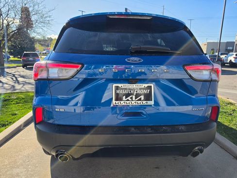 Used 2021 Ford Escape SE w/ SE Sport Appearance Package AWD/4WD image 6