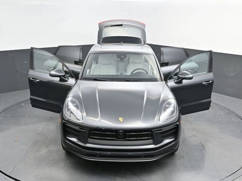 New 2025 Porsche Macan image 48