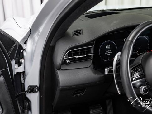 Used 2023 Maserati Grecale Modena image 29