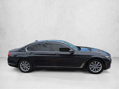 Used 2018 BMW 740e xDrive image 4