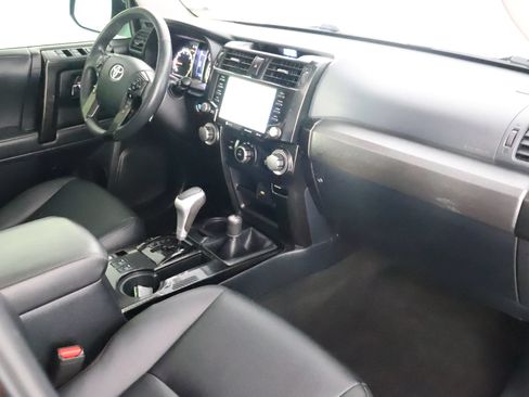 Used 2020 Toyota 4Runner TRD Off-Road Premium w/ Moonroof Package AWD/4WD image 50