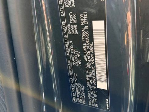 Certified 2024 Volvo XC90 B6 Ultimate w/ Protection Package Premier image 36