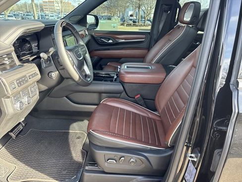 Used 2024 GMC Yukon Denali Ultimate image 18