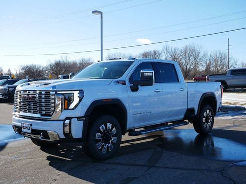 New 2026 GMC Sierra 3500 Denali w/ Denali Reserve Package image 2